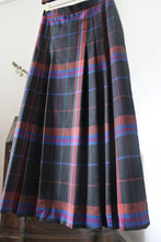 Load image into Gallery viewer, Purple Plaid Skirt

