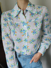 Load image into Gallery viewer, Polka Dot Floral Print 50&#39;s Shirt
