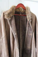 Load image into Gallery viewer, Sheepskin Coat
